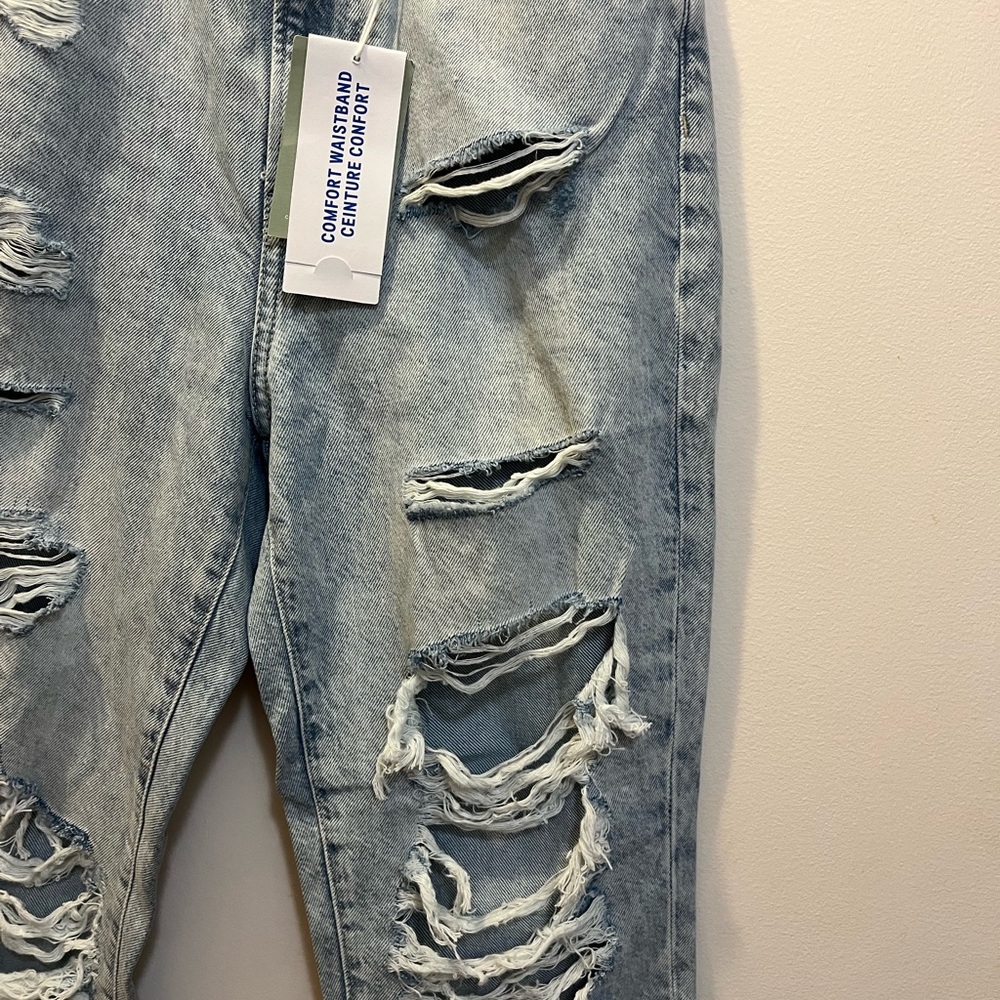 H&M Ripped Mom Jeans - Picture 5 of 6
